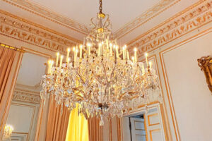 restauration lustre palais royal belgique lustrerie Goosse